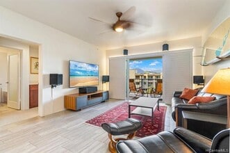 Building Photo - Kailua living at its finest!