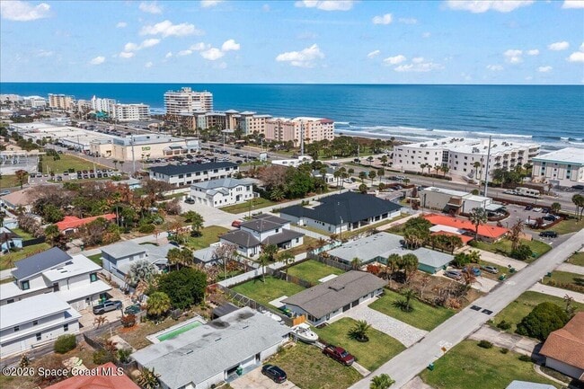 Building Photo - 122 1st Ave