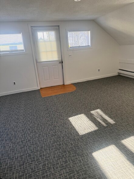 Entrance - 25 Jordan St