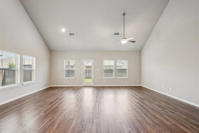 Building Photo - 1007 Guadalupe Bass Rd