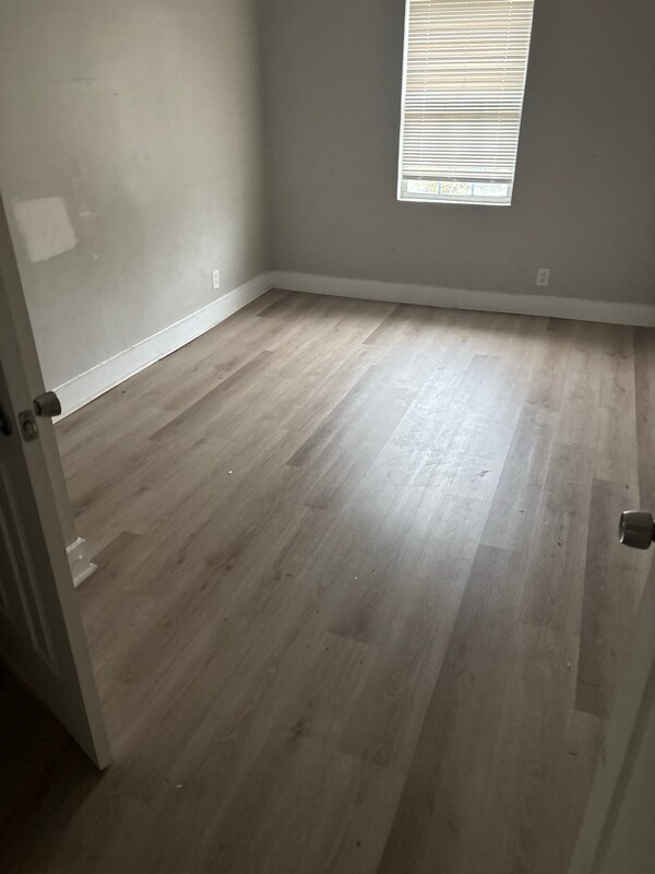 Building Photo - 1161 Lawton Dr