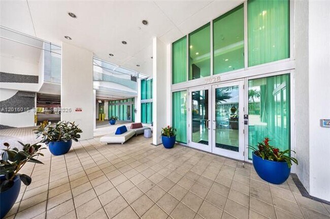 Building Photo - 7928 East Dr