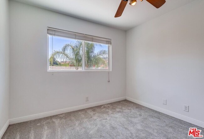 Building Photo - 687 Mt Carmel Dr