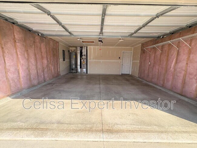 Building Photo - 4914 Stone Canyon Passage