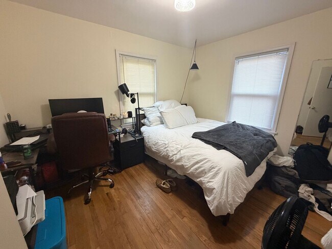 Building Photo - 3 Bedroom, 2 Bathroom Home in the Heart of Blacksburg