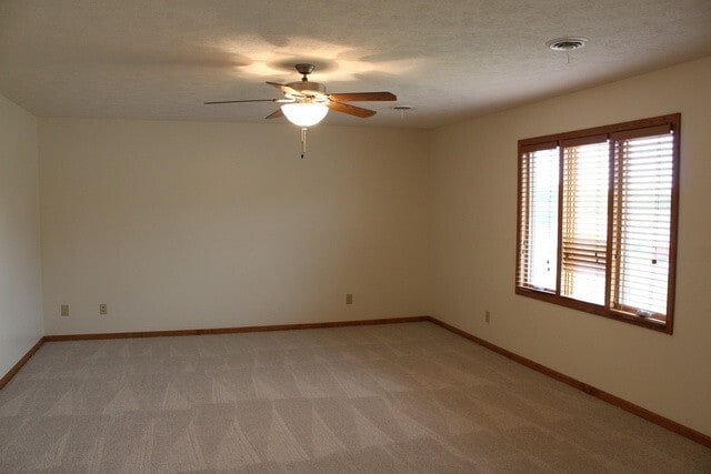 Building Photo - 3 bed 2 bath in Ogden