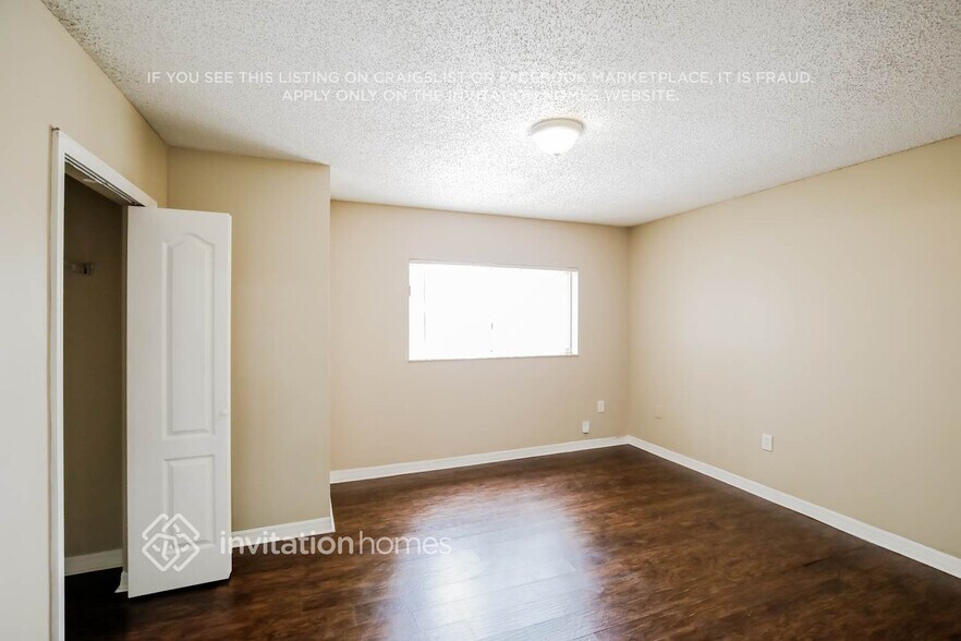 Building Photo - 12621 NW 11th Ln