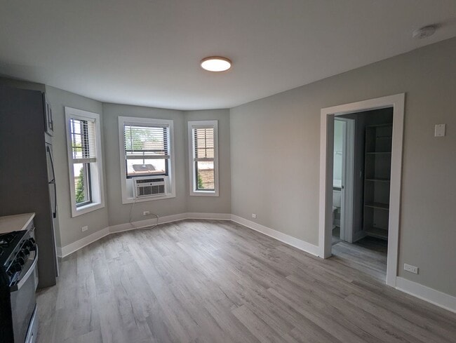 Building Photo - 373 Hazel Ave