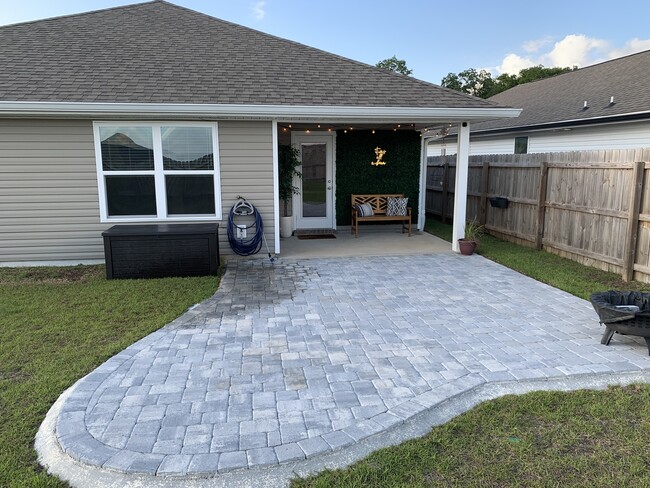 Building Photo - 5240 Peach Dr
