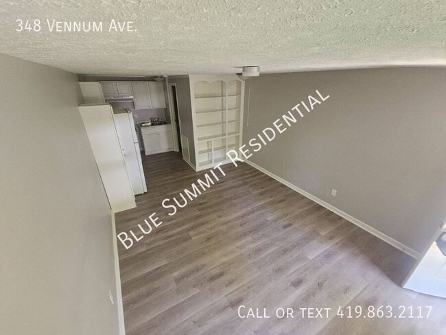 Building Photo - 348 Vennum Ave