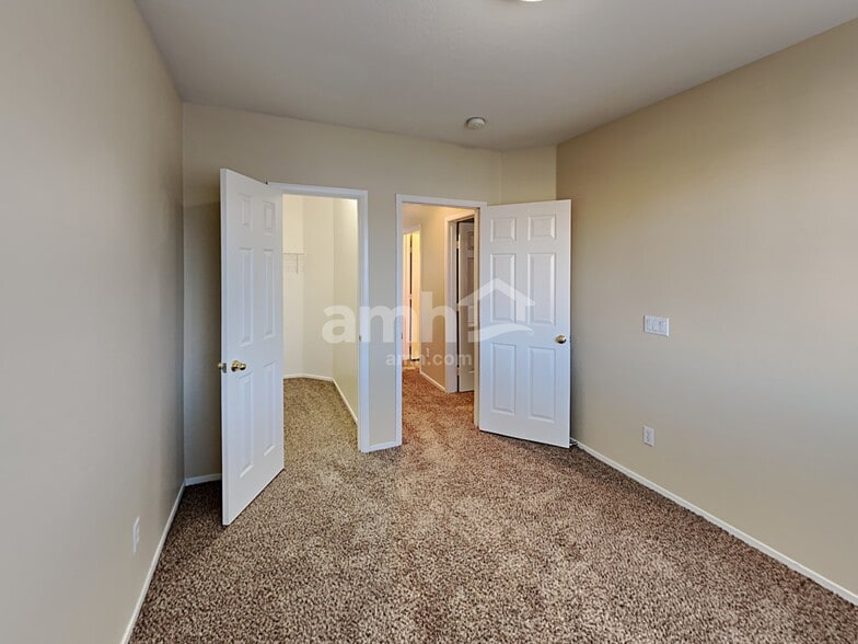 Building Photo - 10141 Flagstaff Butte Ave