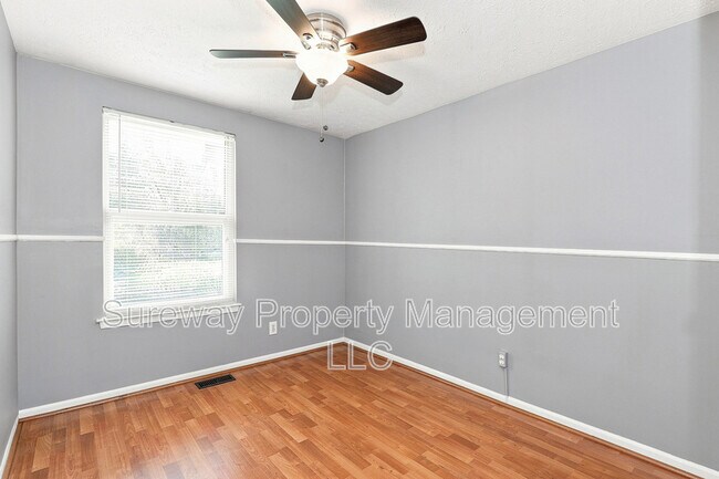 Building Photo - 21 Waterview Ct