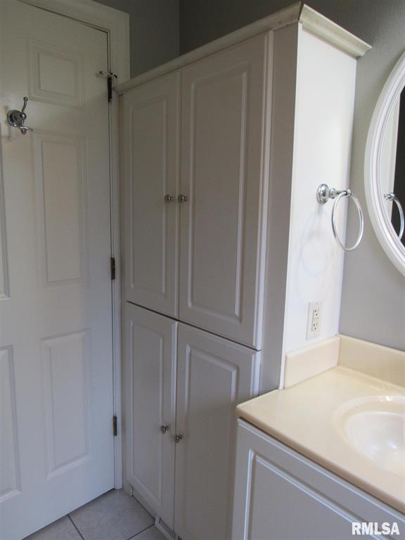 Building Photo - 1126 W Lombard St