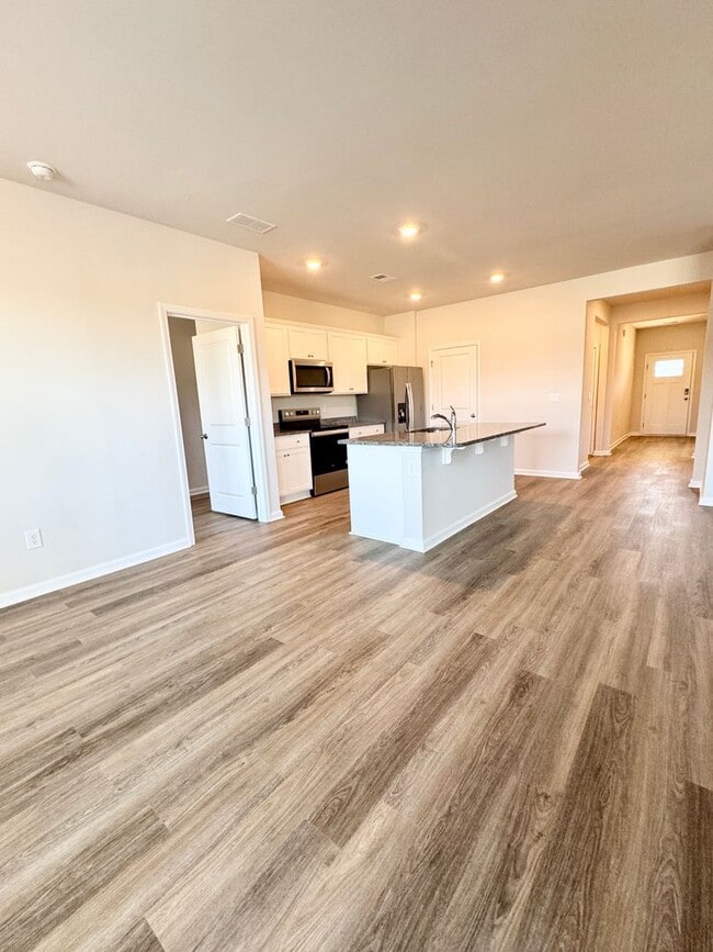 Building Photo - Brand New! Central Conway Location in Kingston Bay! Beautiful Pond View!