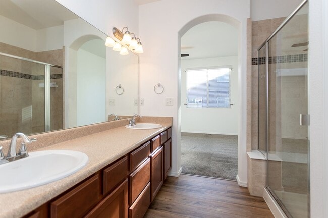 Building Photo - Modern 2-Bed, 2.5-Bath Townhouse in Desirable Norwood Neighborhood!