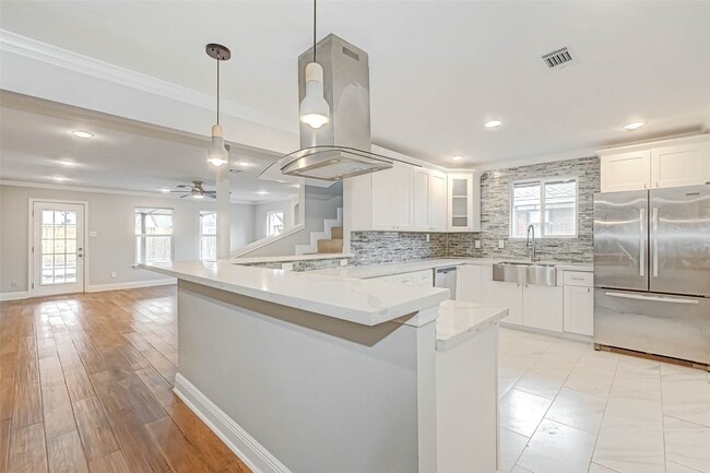 Primary Photo - 5611 Nina Lee Ln
