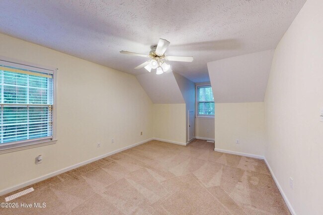 Building Photo - 464 Summerlea Dr