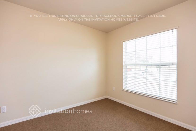 Building Photo - 2422 Joe Ave S