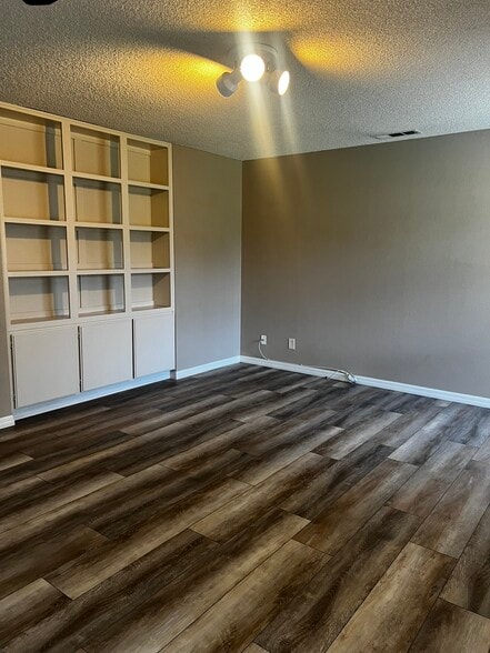 Family Room - 2716 W Avenue K4