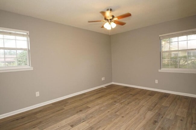 Building Photo - 315 Sudduth Cir NE