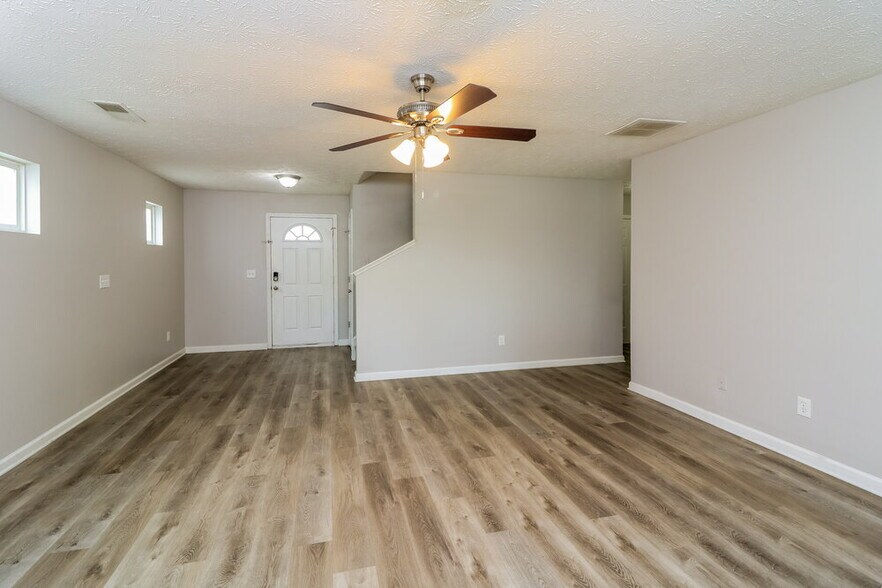 Building Photo - 266 Cobbler Cove Dr