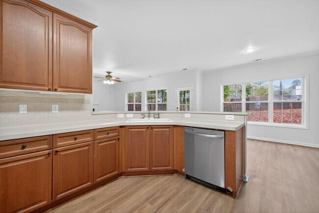 Building Photo - 2467 Bittersweet Cir