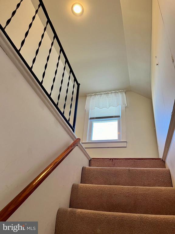 Building Photo - 9 NE 7th St