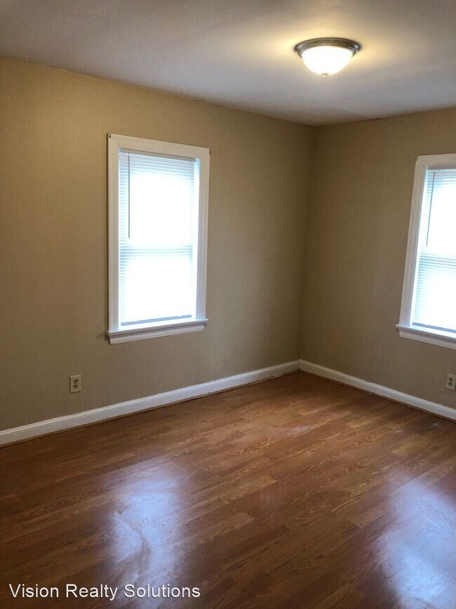 Building Photo - 2 br, 1 bath House - 444 Chambers Road