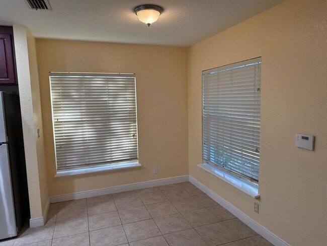 Building Photo - 9981 SW 26th Ct