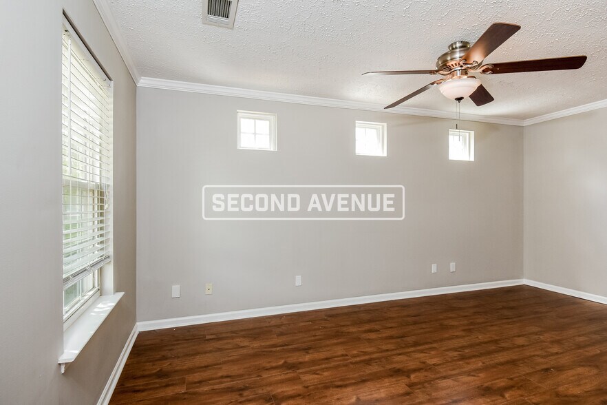 Building Photo - 208 Ilex Dr