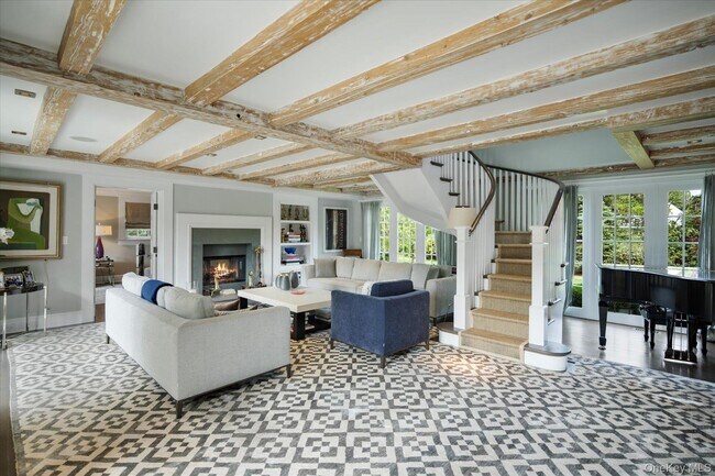 Building Photo - 231 Flying Point Rd