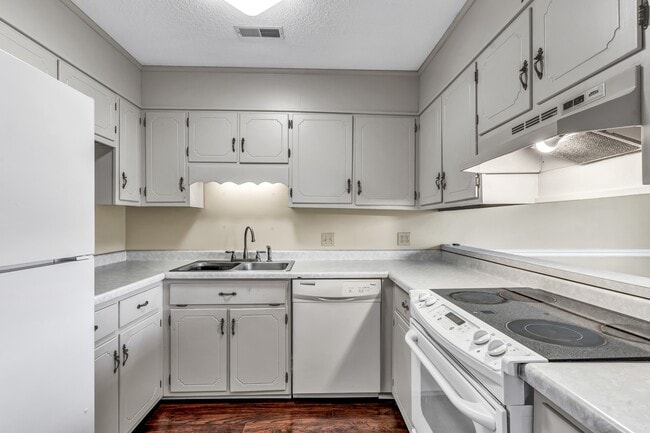 Building Photo - 1434 Montvale Station Rd