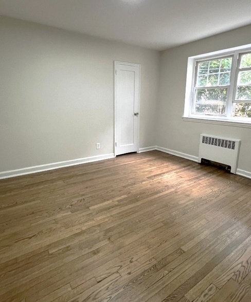 Building Photo - 220 N Arlington Ave