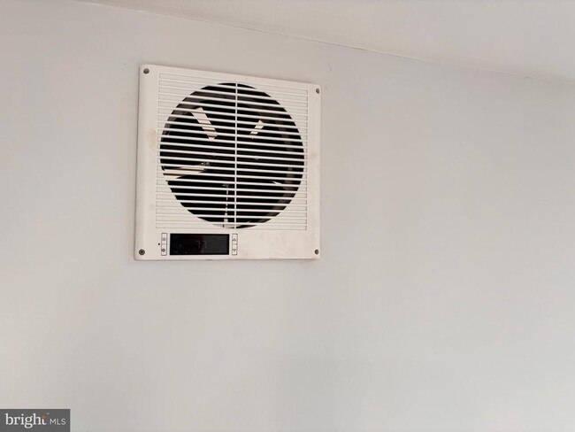 Building Photo - 5340 Holmes Run Pkwy