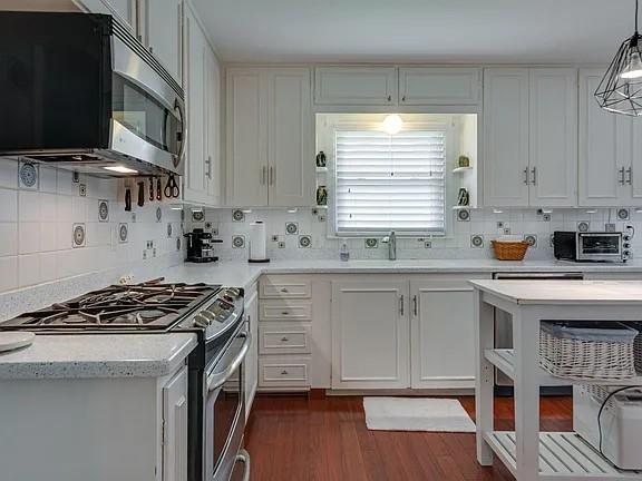 Building Photo - 4240 Westmont Ct