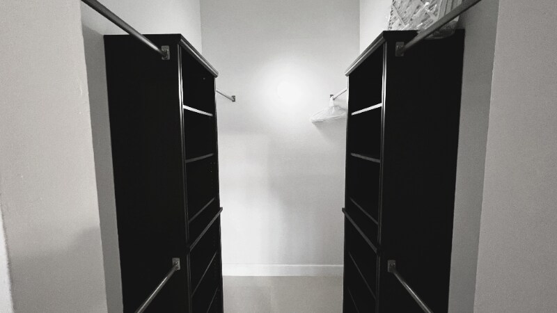 Building Photo - 2310 Elm Ct