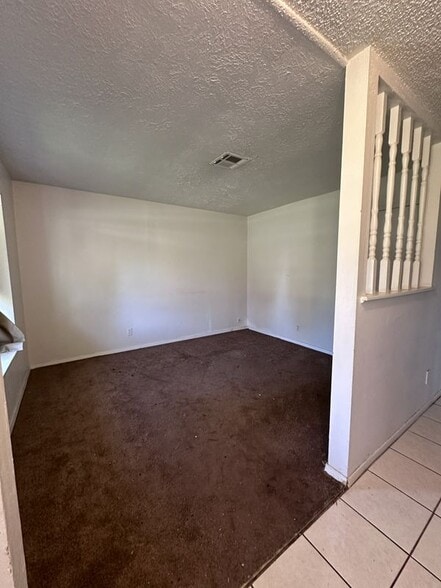Building Photo - 145 S Dexter Dr
