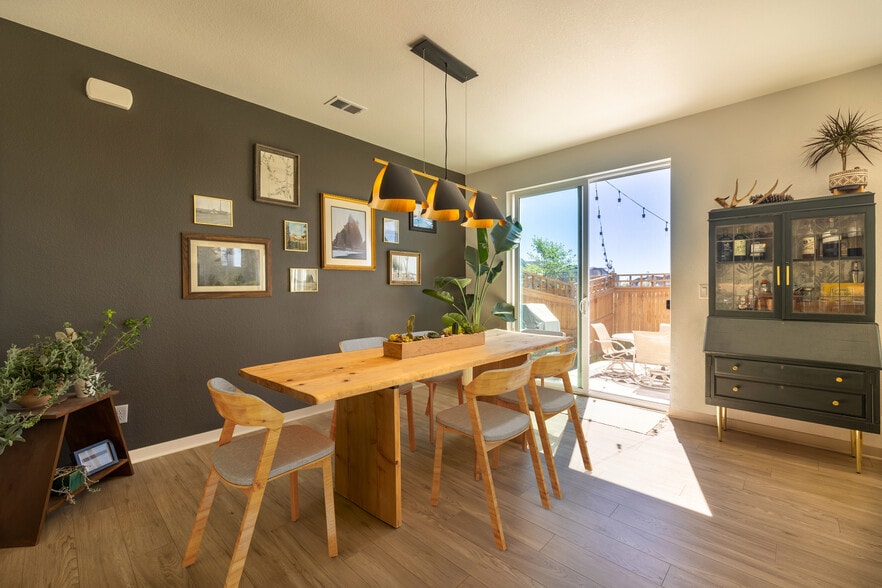 Building Photo - 4456 Barrow Ln