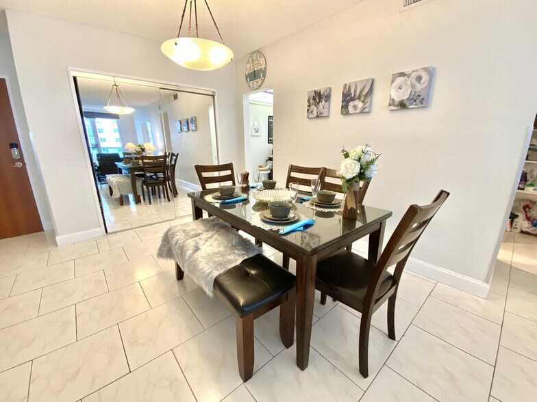 Building Photo - 9 Seacrest Pkwy