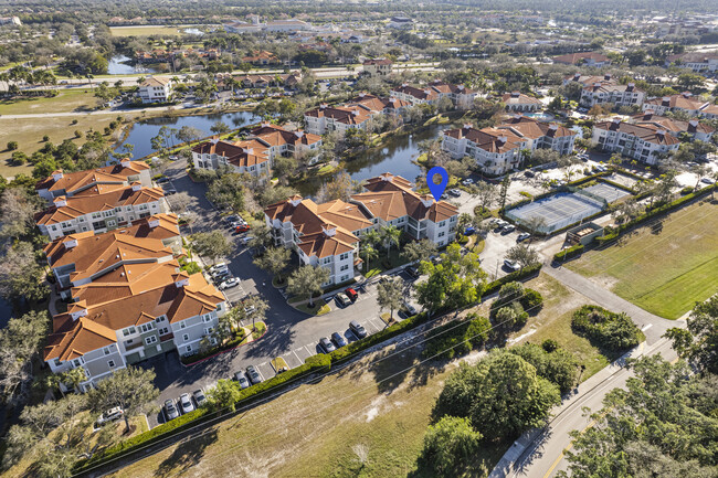 Aerial view of building - 23600 Walden Center Dr