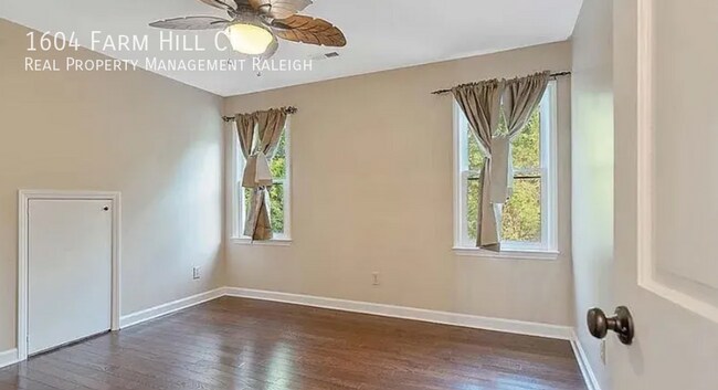 Building Photo - 1604 Farm Hill Ct