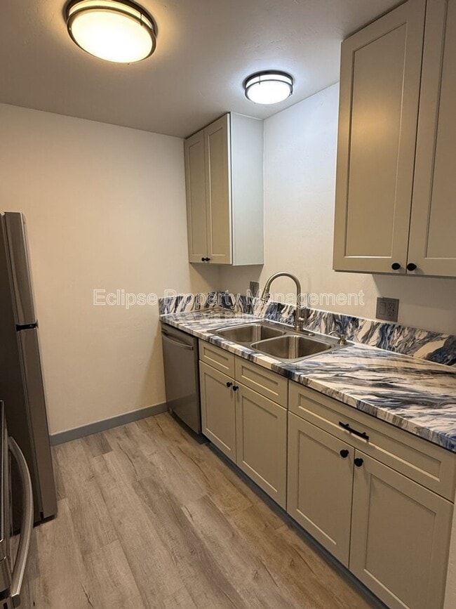 Building Photo - 125 Franklin Park