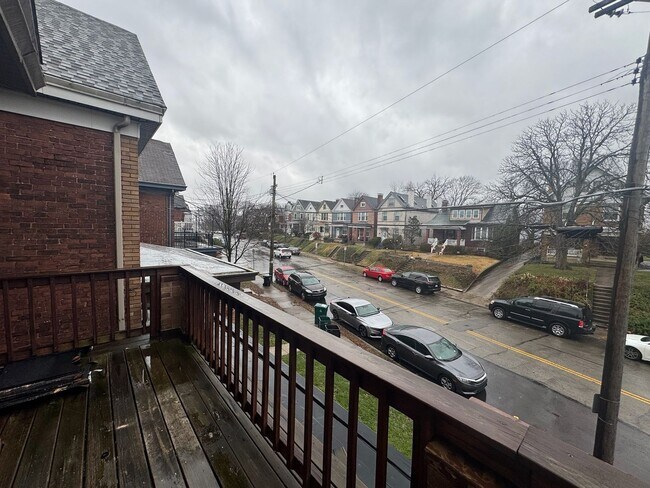 Building Photo - 2430 Fairview Ave