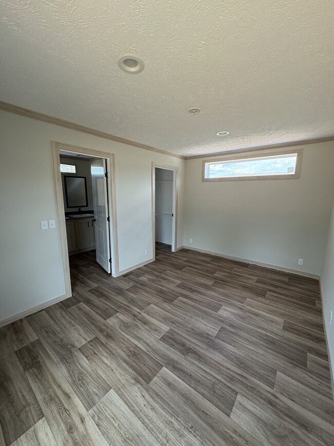 Building Photo - 400 Parker St