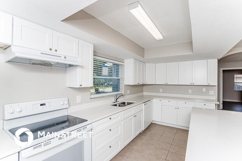 Building Photo - 1513 Hendren Dr