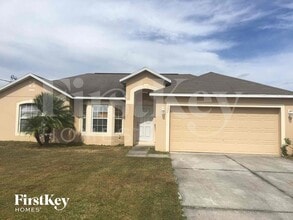 Building Photo - 331 Columbo St