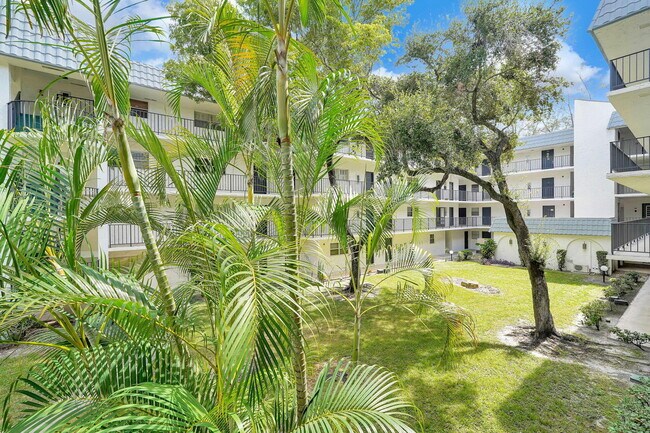 Building Photo - 3360 Spanish Moss Terrace