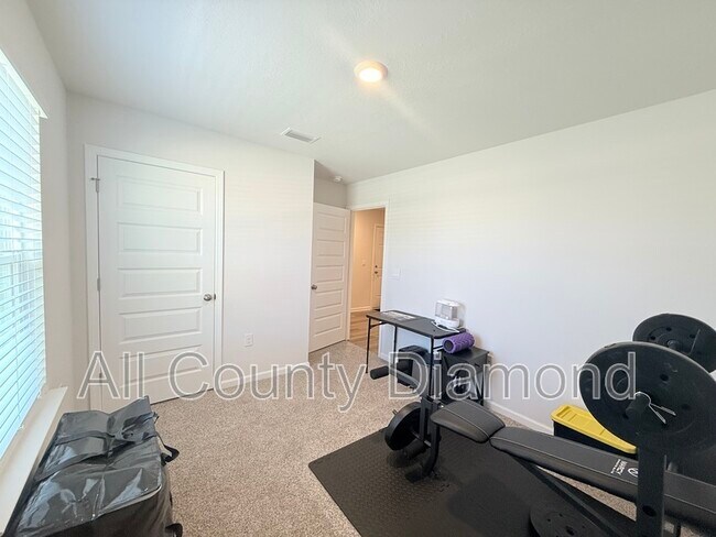 Building Photo - 5116 Sienna Dr