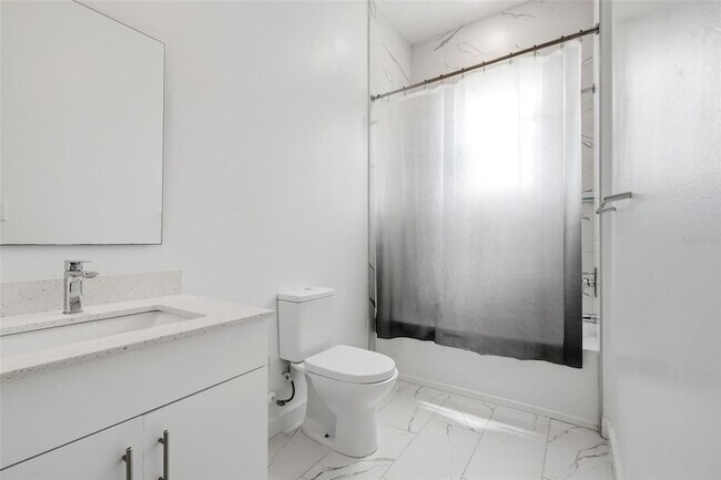 Building Photo - 285 Famagusta Dr