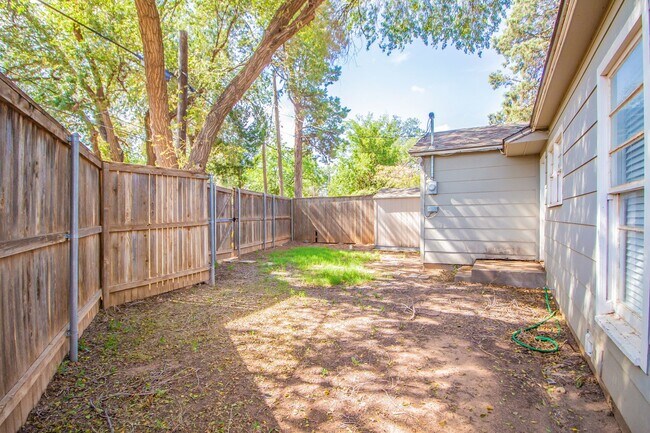 Building Photo - 3 Bedroom 2 bathroom house in Tech Terrace!